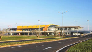 dong-cua-san-bay-lien-khuong-4-3-2026